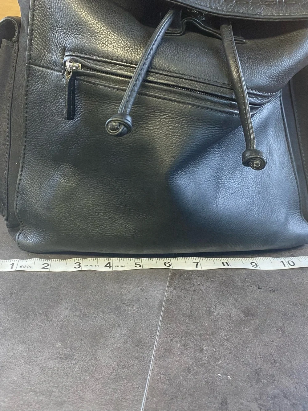 Fossil Y2K Black Leather Drawstring Flap Rucksack Backpack w/ side pockets-CLEAN